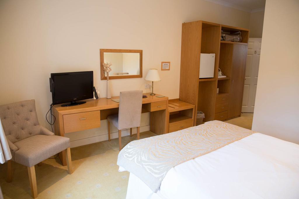 מרת'יר טידפיל Llwyn Onn Guest House מראה חיצוני תמונה